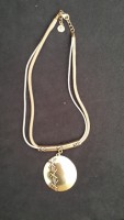 Collier couleur or