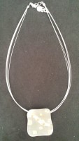 Collier couleur or
