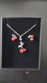 Collier et boucles d'oreilles cerise