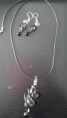 Collier et boucles d'oreilles en verre 